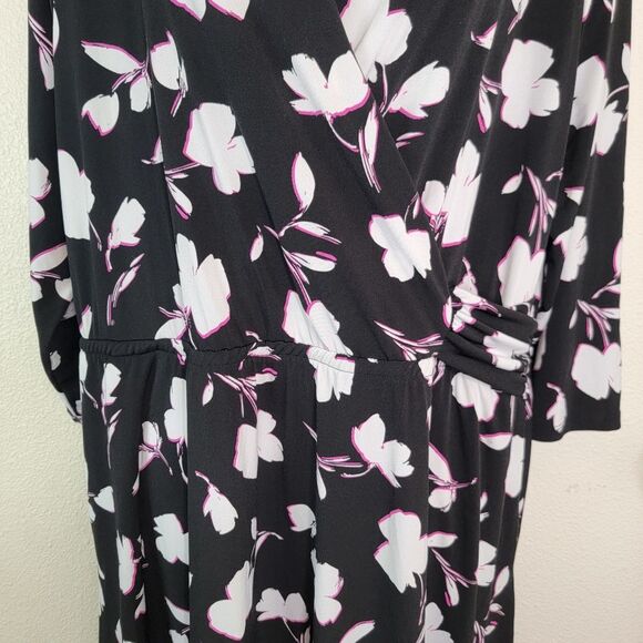 Lane Bryant Black Crossover Floral Fit & Flare Dress Sz 18/20 - Picture 4 of 9